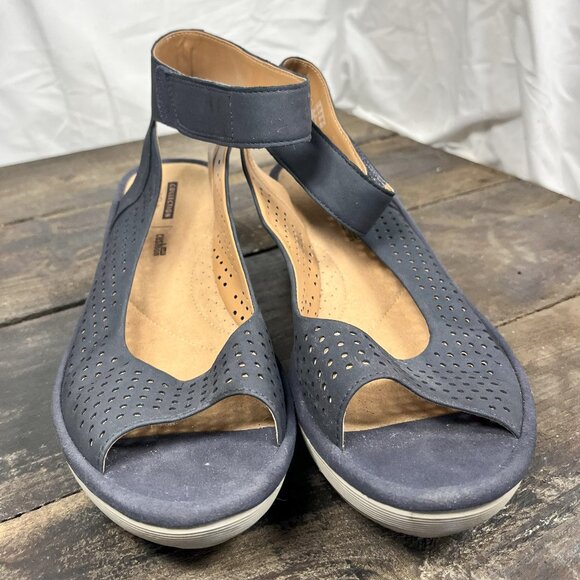 Collection by Clarks Artisan Size 11W Wedge Ankle Strap Navy Comfort Sandal - Picture 1 of 7